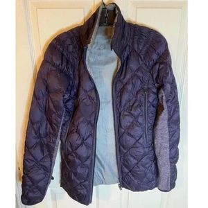 Lululemon Run: Turn Around Jacket
Black size 4